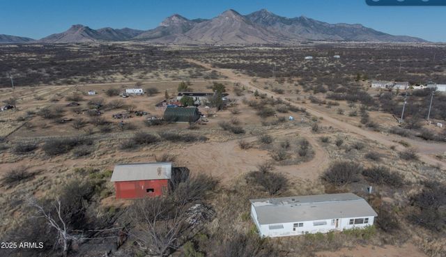 8702 E CLINTON Lane, Hereford, AZ 85615