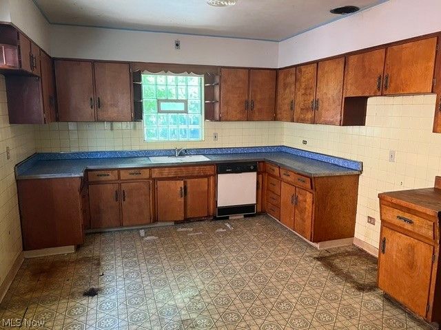 1003 Nathaniel Road, Cleveland, OH 44110