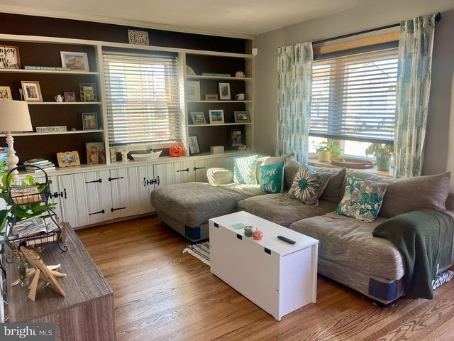 205 WARREN AVE, Bellmawr, NJ 08031