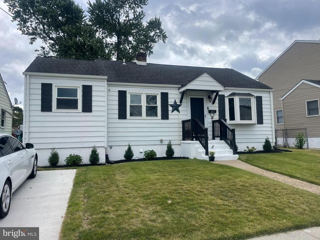 205 WARREN AVE, Bellmawr, NJ 08031