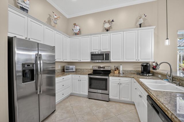 6664 Murano Way, Lake Worth, FL 33467