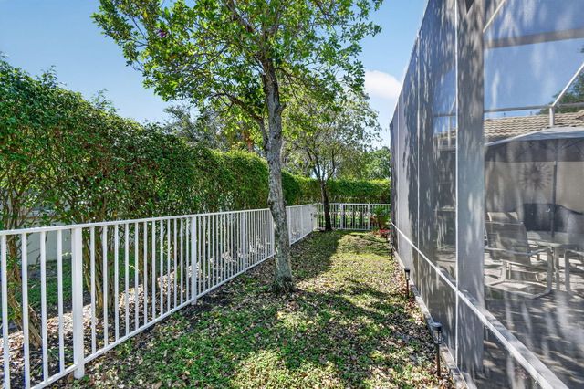 6664 Murano Way, Lake Worth, FL 33467