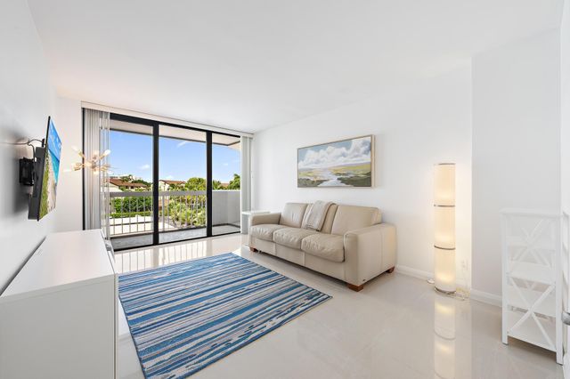 123 Lakeshore Drive 445, North Palm Beach, FL 33408