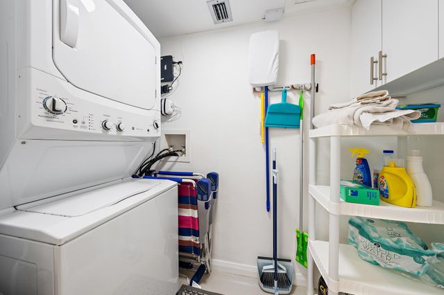 123 Lakeshore Drive 445, North Palm Beach, FL 33408