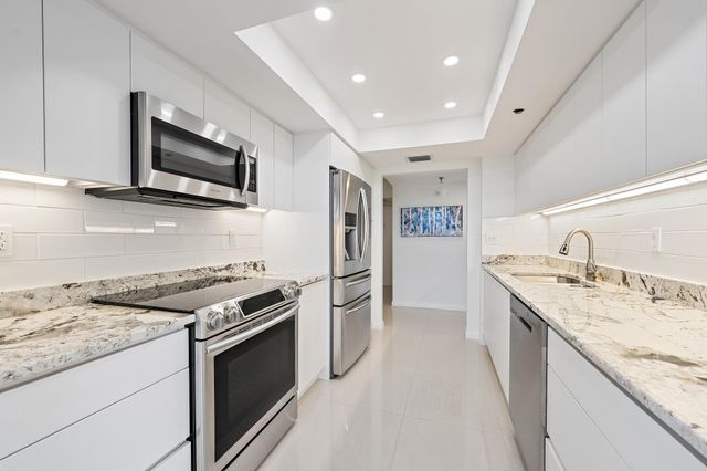 123 Lakeshore Drive 445, North Palm Beach, FL 33408