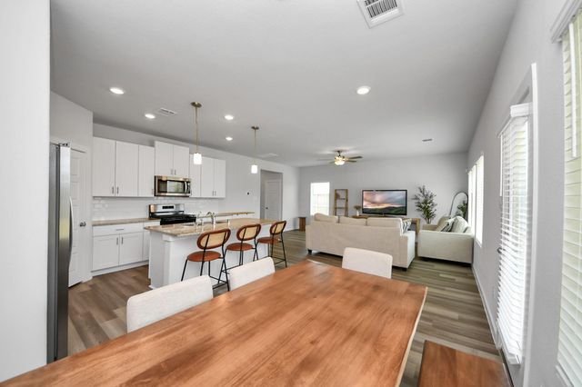 1929 Oregon White Oak Drive, Conroe, TX 77304