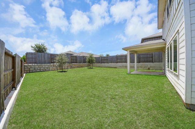 1929 Oregon White Oak Drive, Conroe, TX 77304