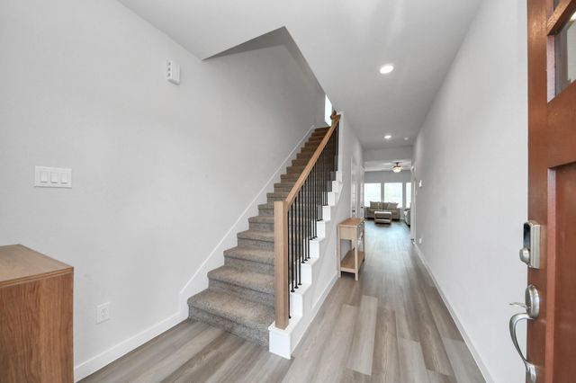 1929 Oregon White Oak Drive, Conroe, TX 77304