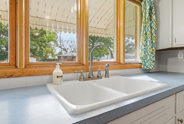 8202 E Indianapolis, Wichita, KS 67207