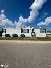 475 White Willow Drive, Flint, MI 48506