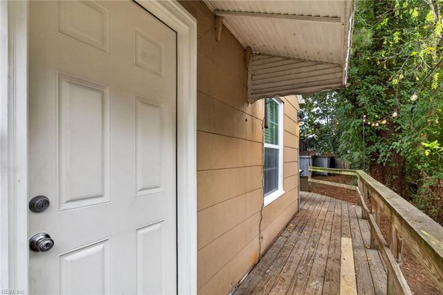901 Stewart ST, Chesapeake, VA 23324