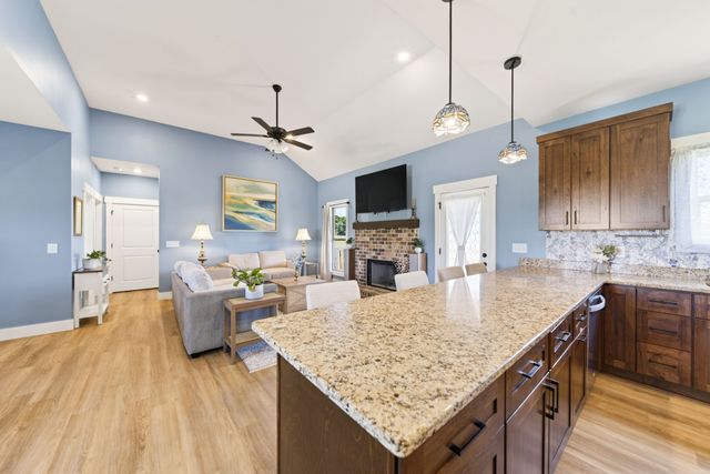 5367 Roy Holman Rd, Springfield, TN 37172