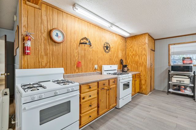 124 Arrowhead, Comanche, TX 76442