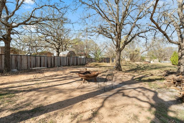 124 Arrowhead, Comanche, TX 76442