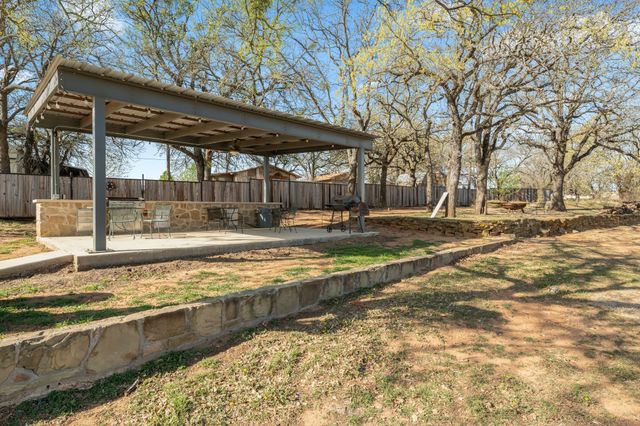 124 Arrowhead, Comanche, TX 76442