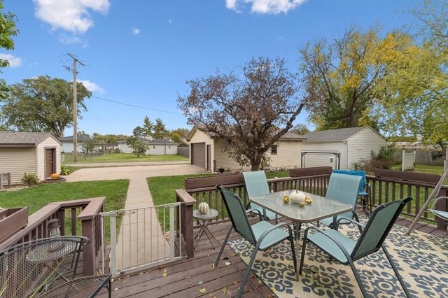 2122 AVE G, Council Bluffs, IA 51501