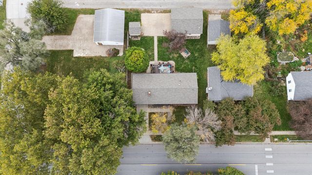 2122 AVE G, Council Bluffs, IA 51501