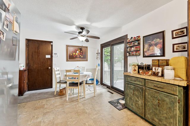 2122 AVE G, Council Bluffs, IA 51501