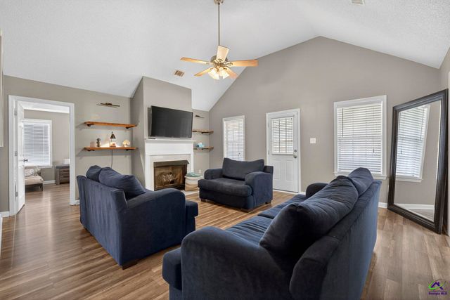 307 Carver Court, Warner Robins, GA 31088