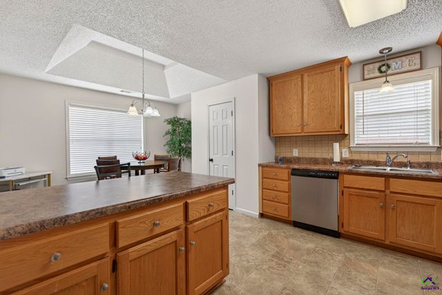 307 Carver Court, Warner Robins, GA 31088