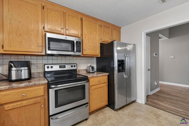 307 Carver Court, Warner Robins, GA 31088