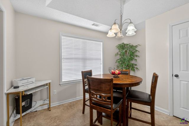 307 Carver Court, Warner Robins, GA 31088