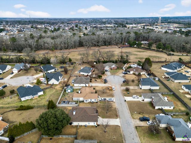 307 Carver Court, Warner Robins, GA 31088