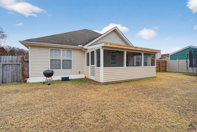 307 Carver Court, Warner Robins, GA 31088