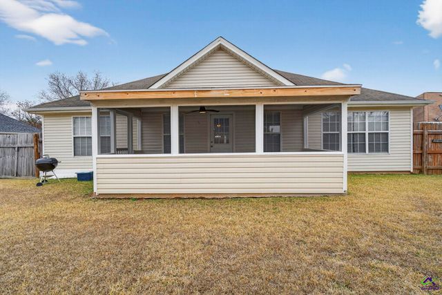 307 Carver Court, Warner Robins, GA 31088