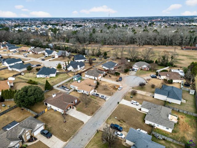 307 Carver Court, Warner Robins, GA 31088