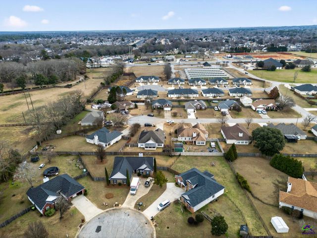 307 Carver Court, Warner Robins, GA 31088