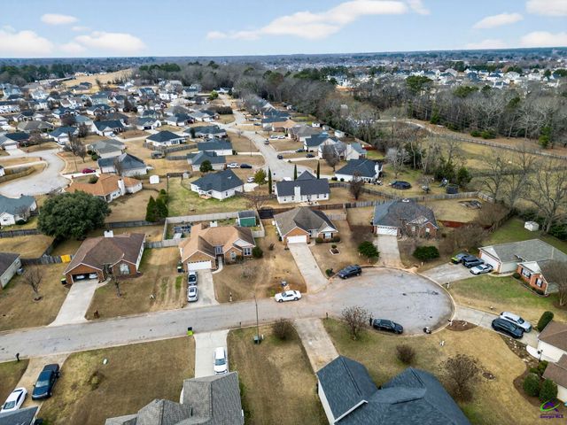 307 Carver Court, Warner Robins, GA 31088