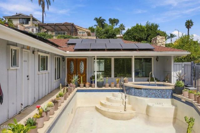 14 Bradford Avenue, Camarillo, CA 93010