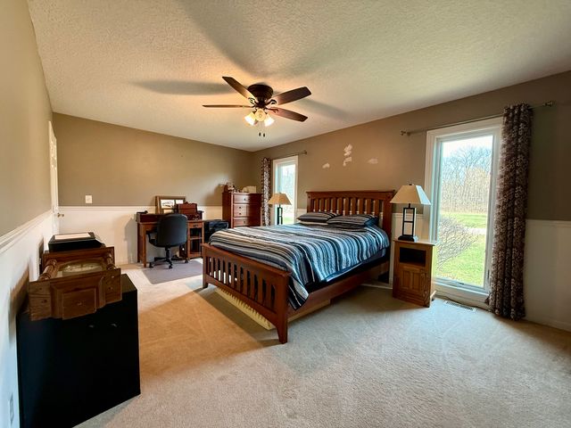 14133 Rebecca Lane, Clinton, IL 61727