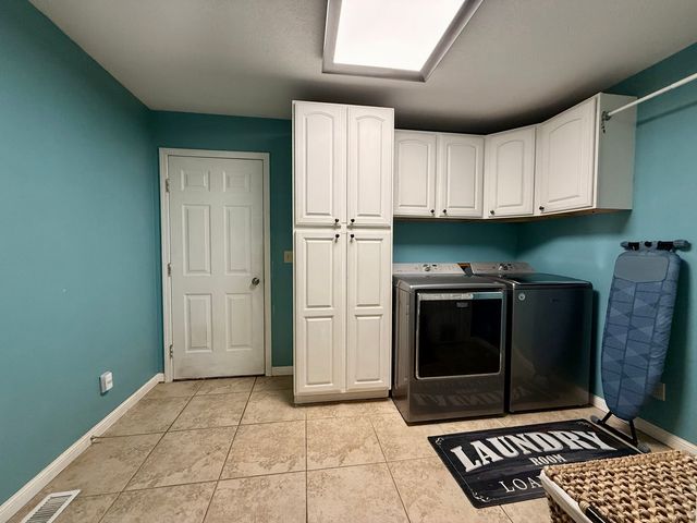 14133 Rebecca Lane, Clinton, IL 61727