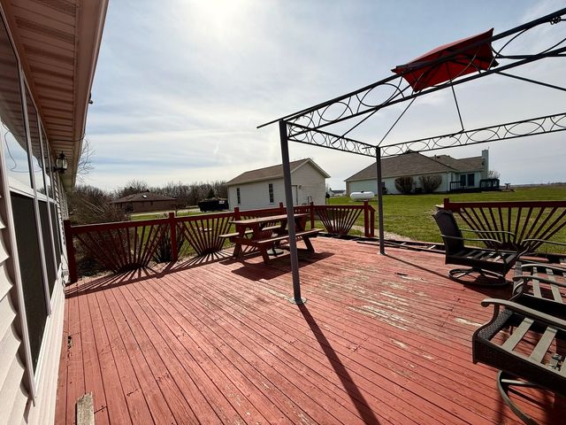 14133 Rebecca Lane, Clinton, IL 61727