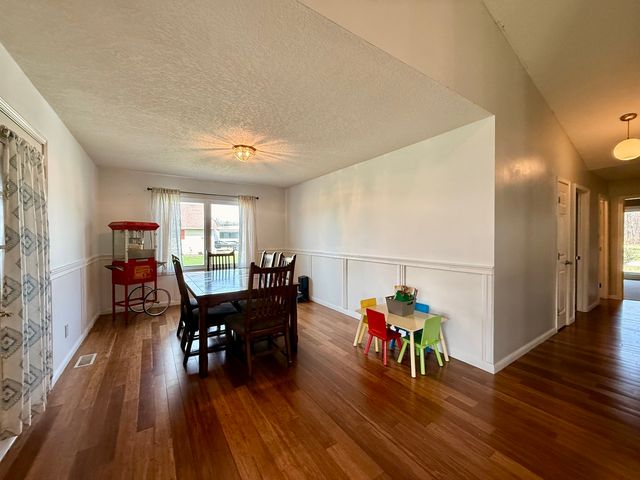 14133 Rebecca Lane, Clinton, IL 61727