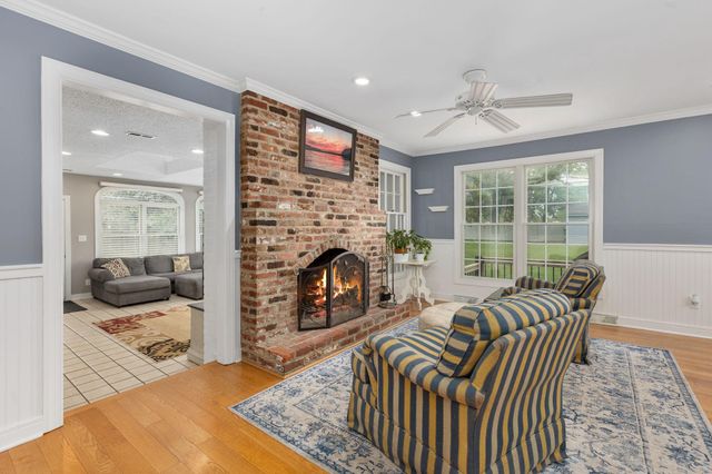 15 FOX RUN LN, Fredericksburg, VA 22405