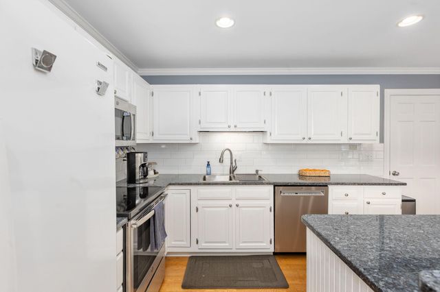 15 FOX RUN LN, Fredericksburg, VA 22405