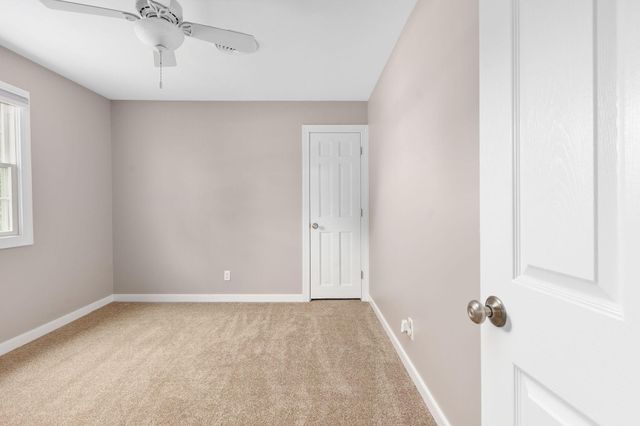 15 FOX RUN LN, Fredericksburg, VA 22405