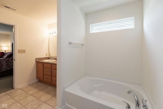 2458 Bristol Drive, Franklin, IN 46131