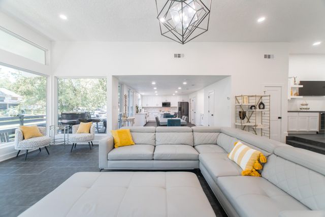 3103 Hemingway Drive, Montgomery, TX 77356