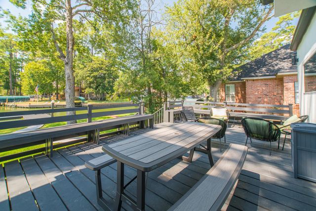 3103 Hemingway Drive, Montgomery, TX 77356