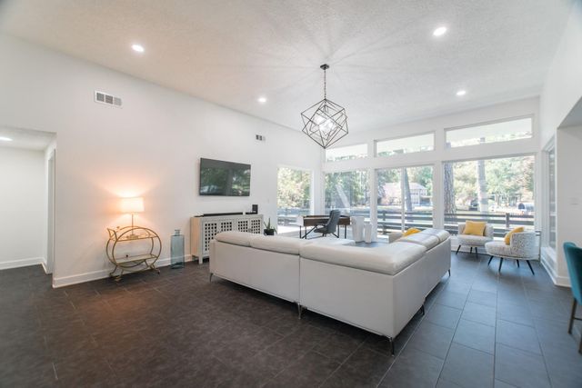 3103 Hemingway Drive, Montgomery, TX 77356