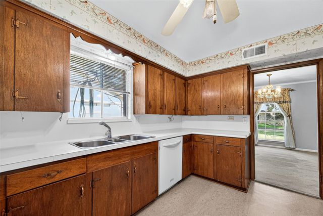 5223 Wigton Drive, Houston, TX 77096