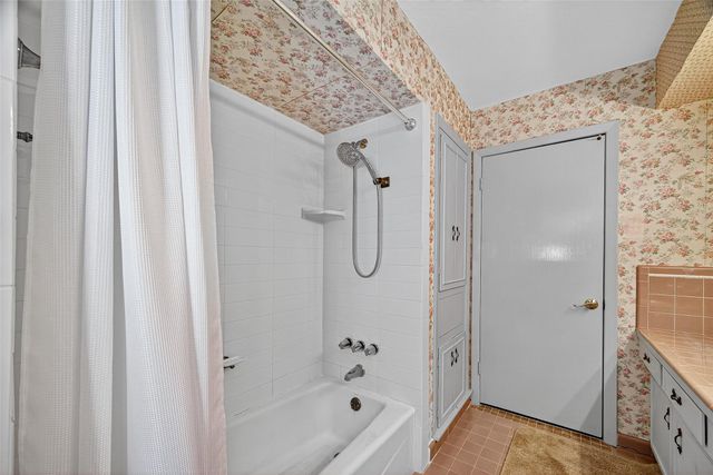 5223 Wigton Drive, Houston, TX 77096