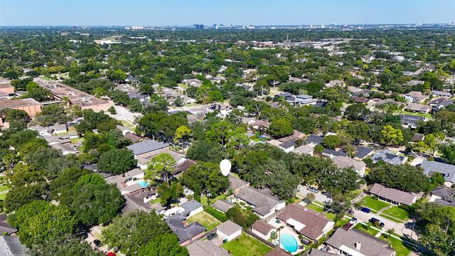 5223 Wigton Drive, Houston, TX 77096
