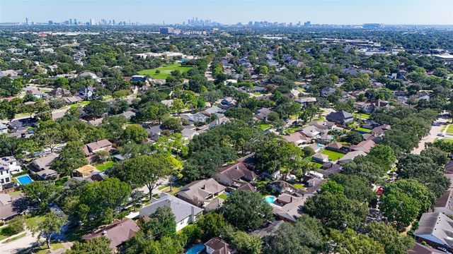 5223 Wigton Drive, Houston, TX 77096
