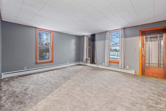 300 4TH AVENUE, Menominee, MI 49858