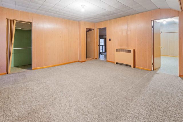 300 4TH AVENUE, Menominee, MI 49858